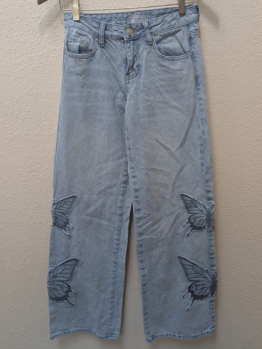  PacSun "Casey" Low Rise Baggy Jeans with Butterfly Applique.Size 23